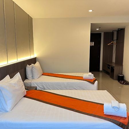 Crystal Suites Suvarnbhumi Airport Bangkok Exterior photo