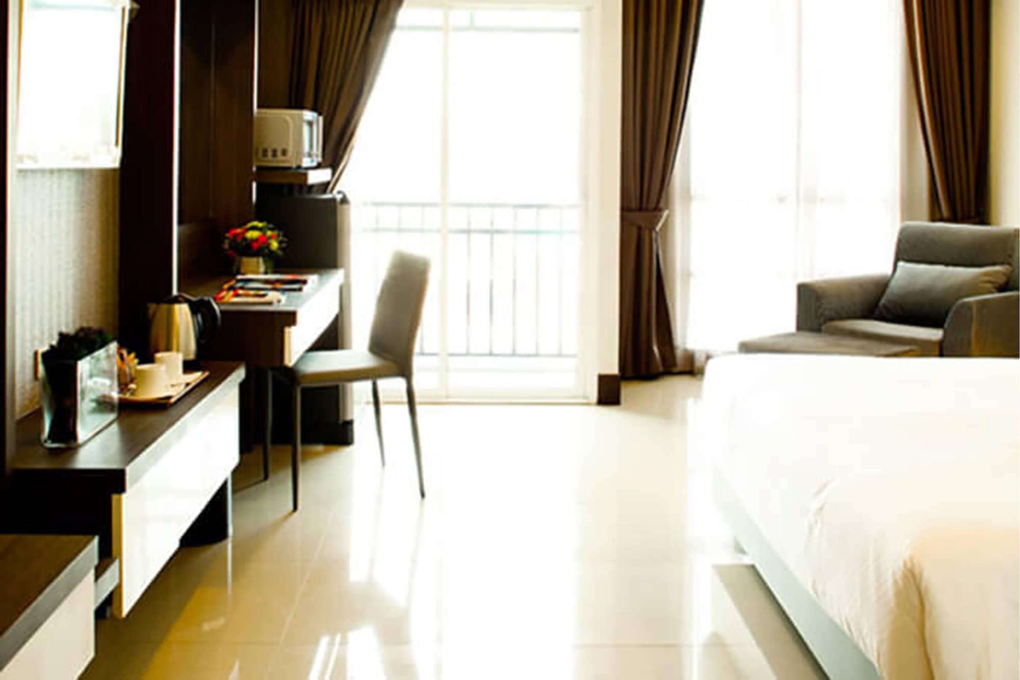 Crystal Suites Suvarnbhumi Airport Bangkok Exterior photo