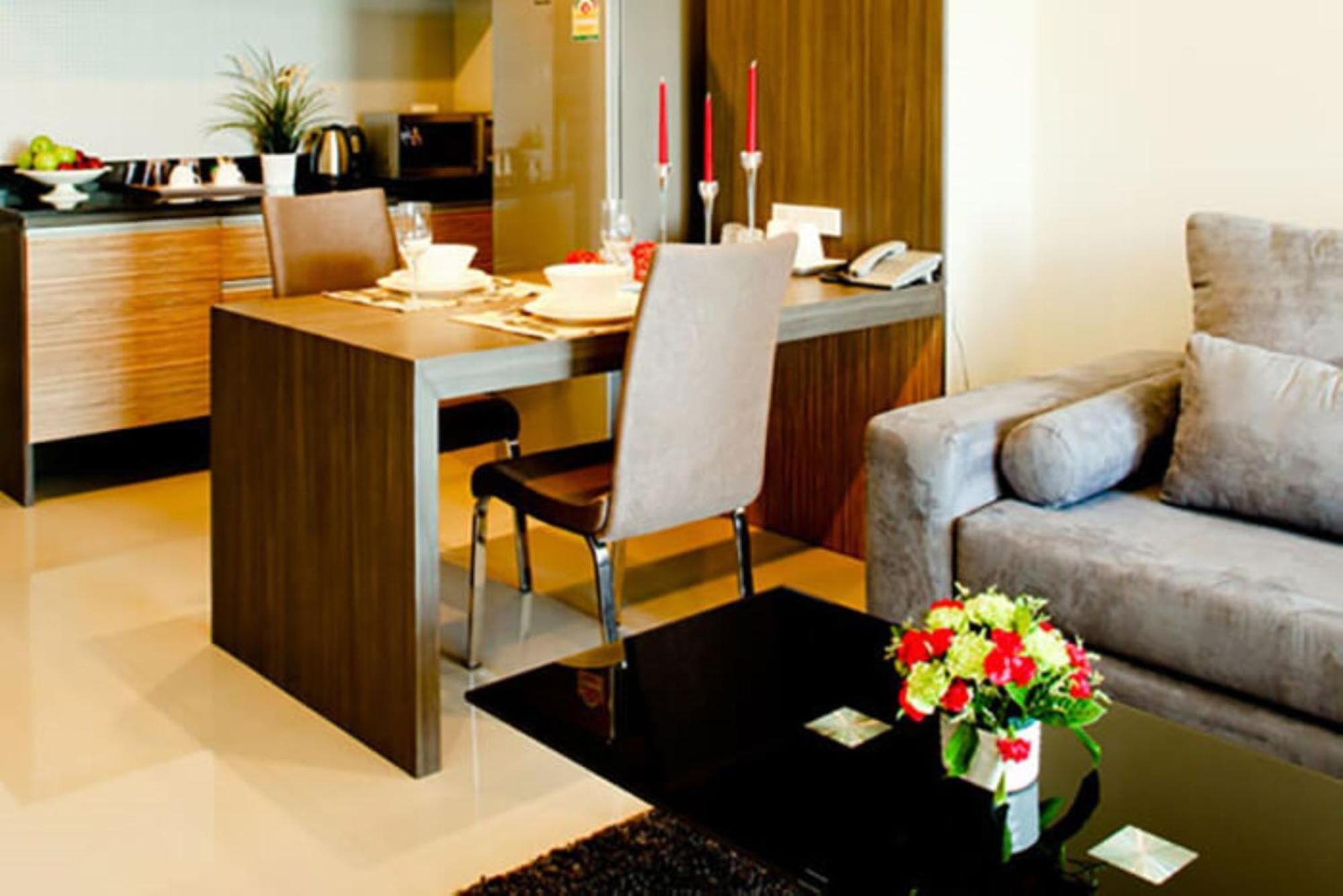 Crystal Suites Suvarnbhumi Airport Bangkok Exterior photo
