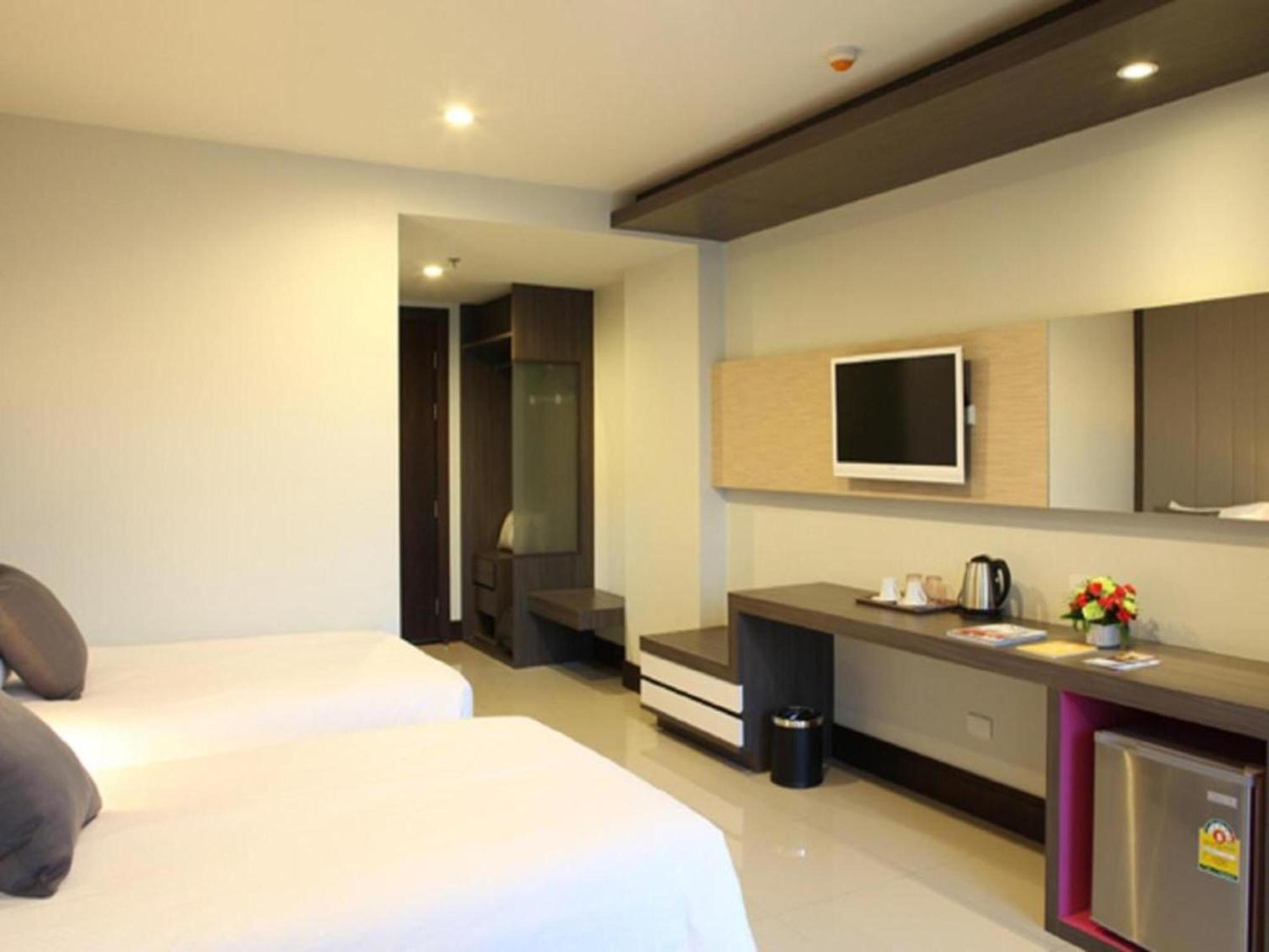 Crystal Suites Suvarnbhumi Airport Bangkok Exterior photo