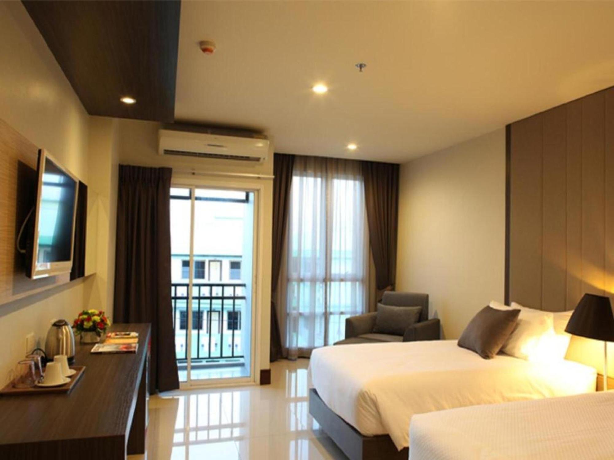 Crystal Suites Suvarnbhumi Airport Bangkok Exterior photo