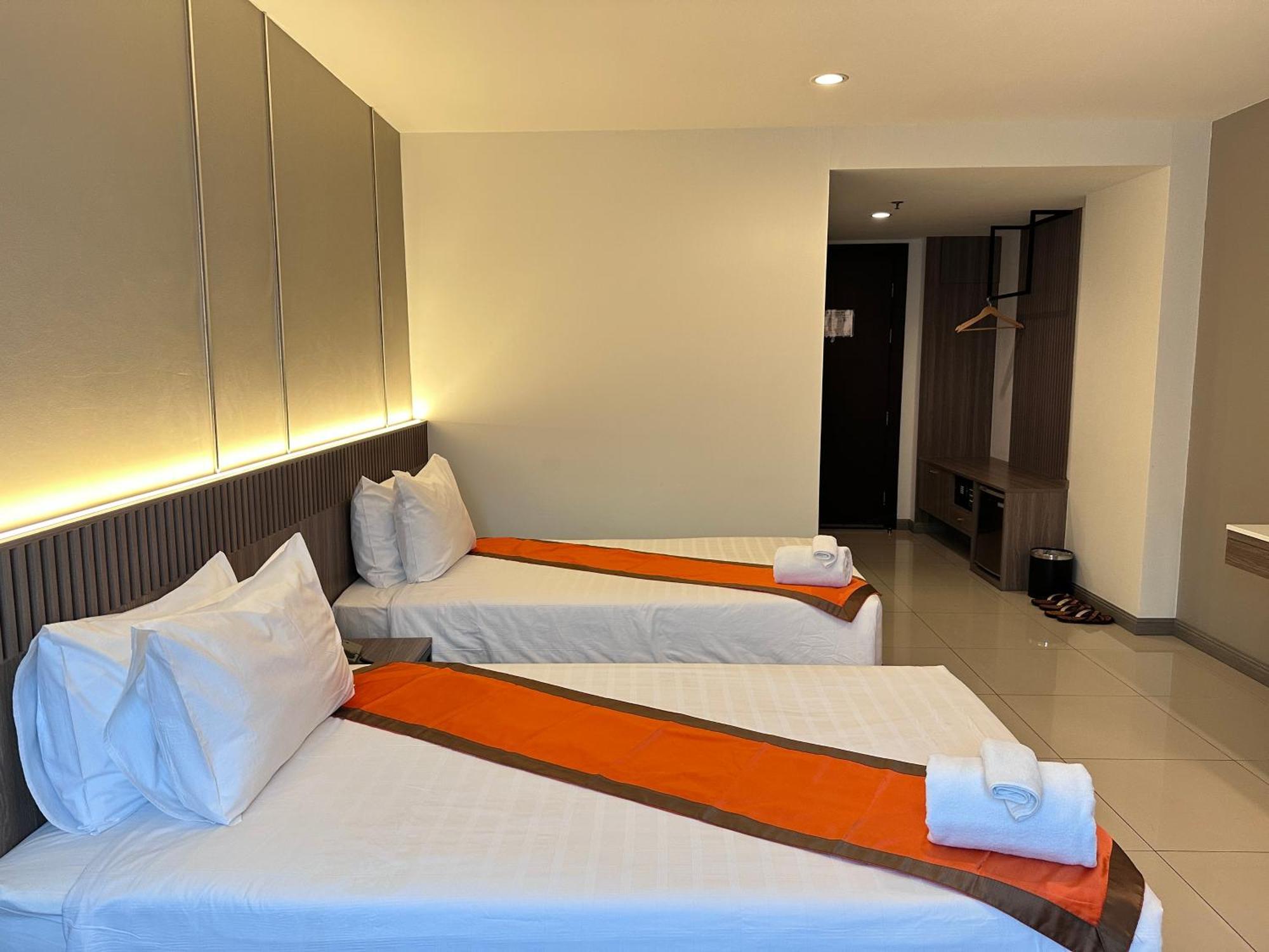 Crystal Suites Suvarnbhumi Airport Bangkok Exterior photo